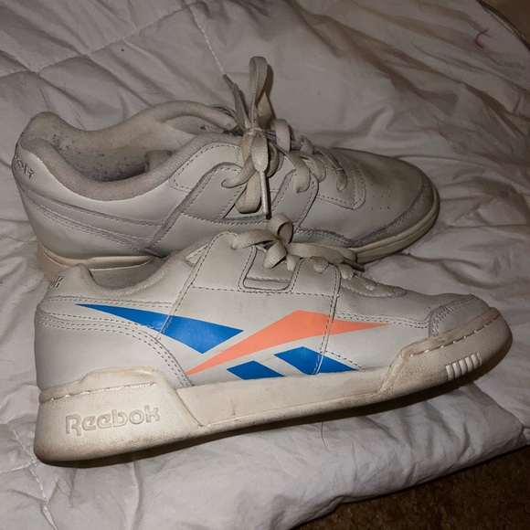 Reebok Classics - Picture 2 of 4